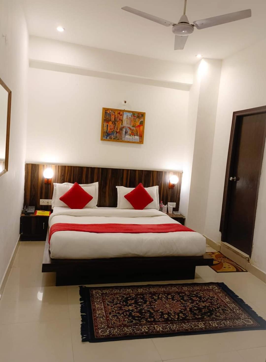 Airport Hotel Port View Nuova Delhi Esterno foto