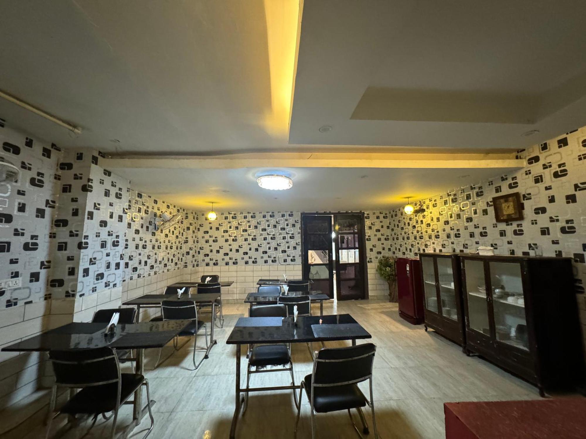 Airport Hotel Port View Nuova Delhi Esterno foto