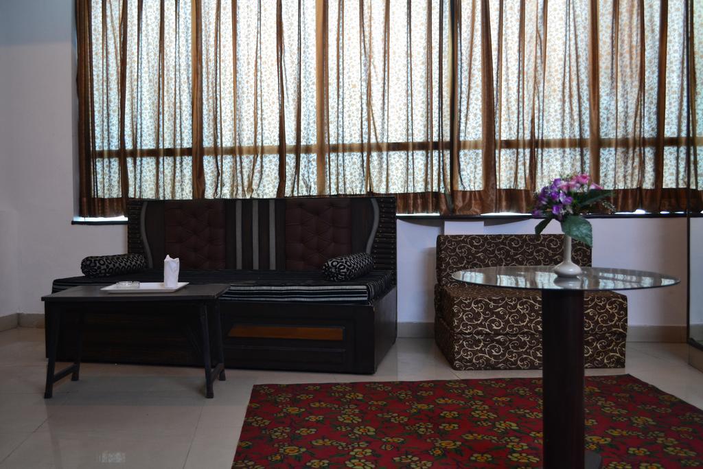 Airport Hotel Port View Nuova Delhi Esterno foto