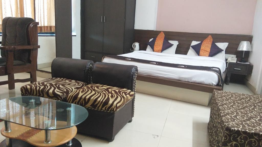 Airport Hotel Port View Nuova Delhi Esterno foto