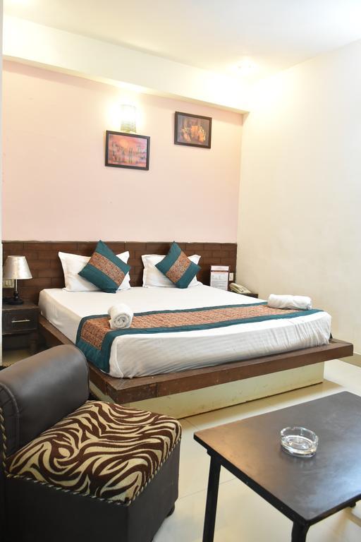 Airport Hotel Port View Nuova Delhi Esterno foto
