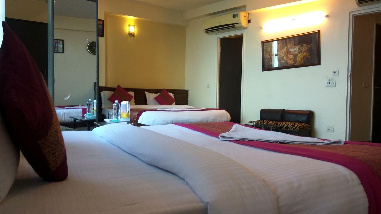 Airport Hotel Port View Nuova Delhi Esterno foto