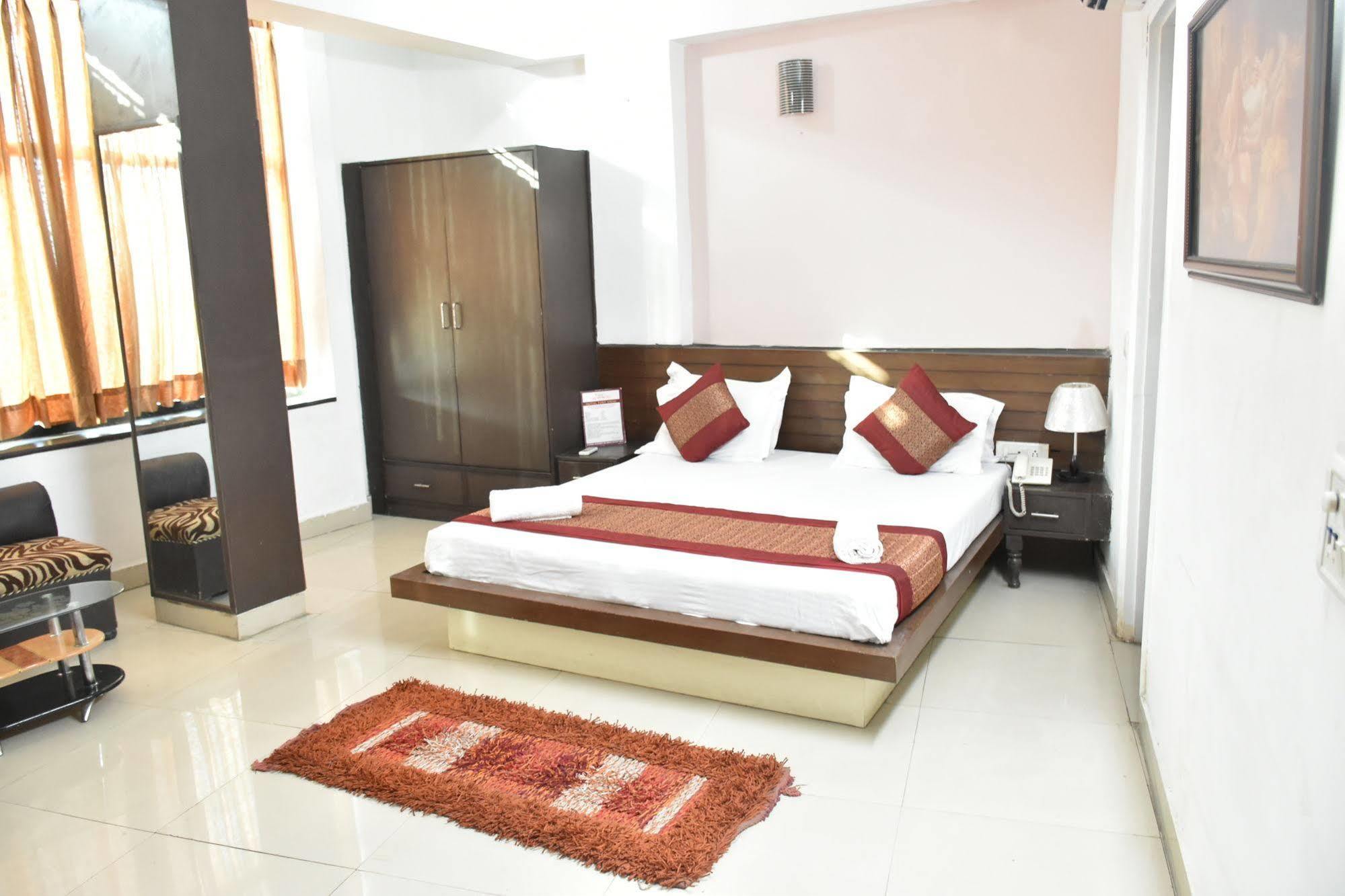 Airport Hotel Port View Nuova Delhi Esterno foto